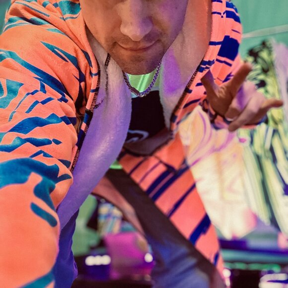 Laffy Taffy - NEON REFLECTIVE - Robe / Cloak - Picture 5 of 6